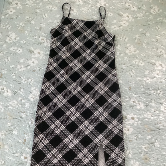 No Boundaries Dresses & Skirts - Maxi Casual Spaghetti Strap Dress - Size S